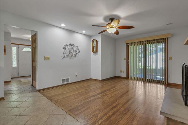 830 Harvest Lane Court, Columbus, OH 43213