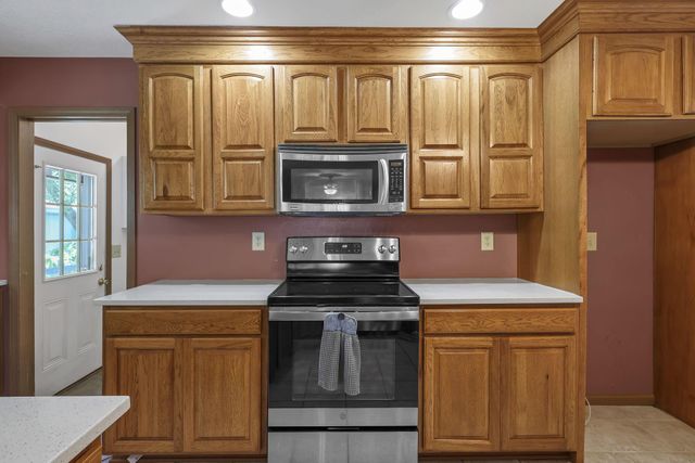 830 Harvest Lane Court, Columbus, OH 43213