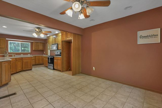 830 Harvest Lane Court, Columbus, OH 43213