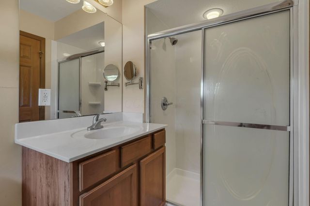 830 Harvest Lane Court, Columbus, OH 43213