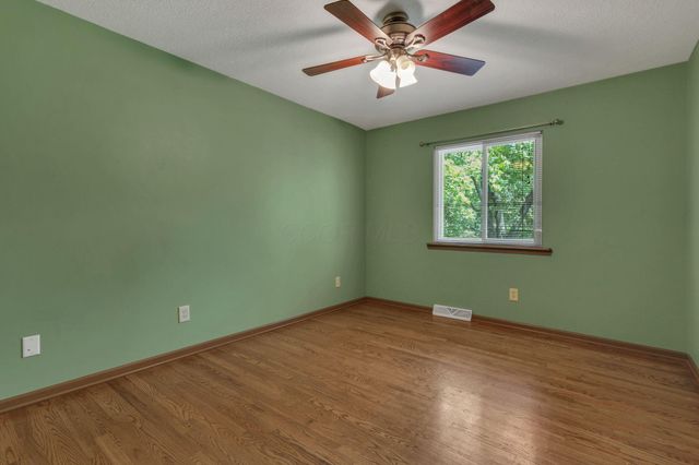 830 Harvest Lane Court, Columbus, OH 43213