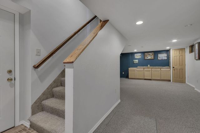 830 Harvest Lane Court, Columbus, OH 43213