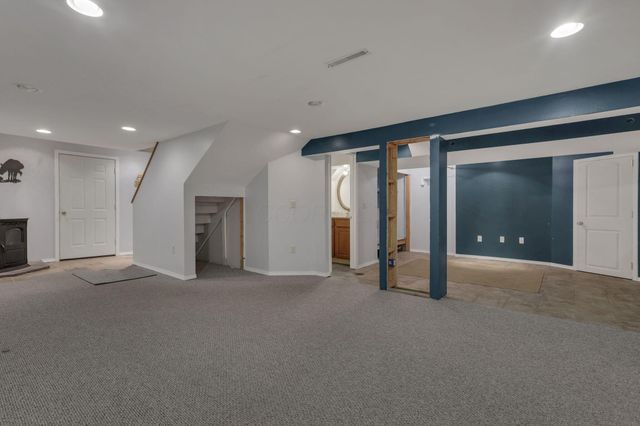 830 Harvest Lane Court, Columbus, OH 43213