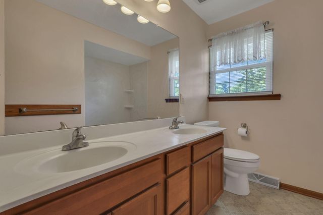 830 Harvest Lane Court, Columbus, OH 43213