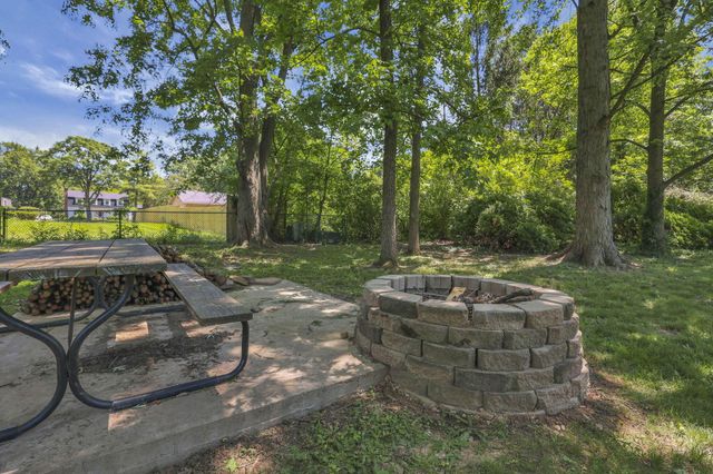 830 Harvest Lane Court, Columbus, OH 43213