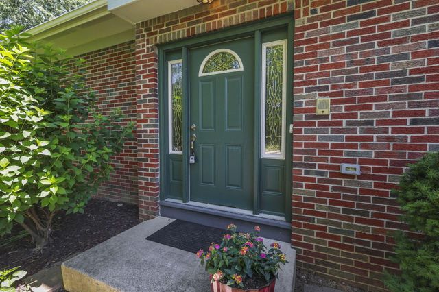 830 Harvest Lane Court, Columbus, OH 43213