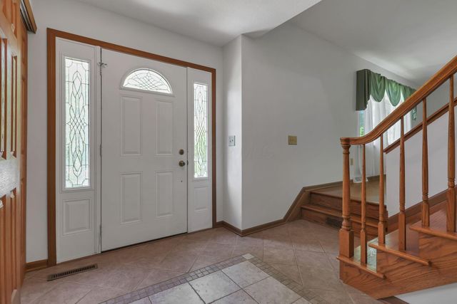 830 Harvest Lane Court, Columbus, OH 43213