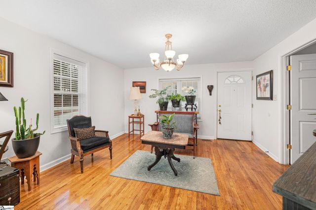 2817 Anderson Road, Greenville, SC 29611