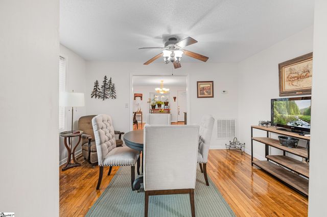 2817 Anderson Road, Greenville, SC 29611