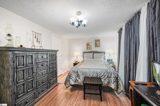 2817 Anderson Road, Greenville, SC 29611