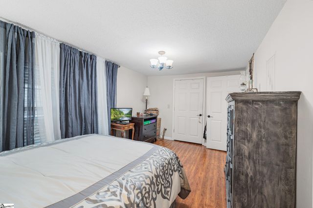 2817 Anderson Road, Greenville, SC 29611