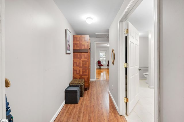 2817 Anderson Road, Greenville, SC 29611