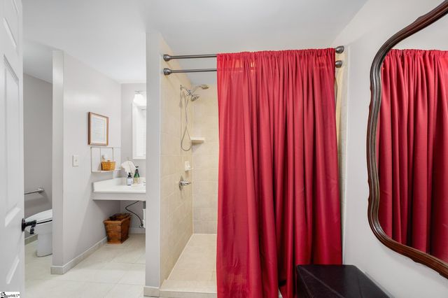 2817 Anderson Road, Greenville, SC 29611