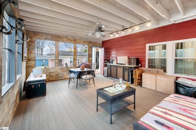 2817 Anderson Road, Greenville, SC 29611