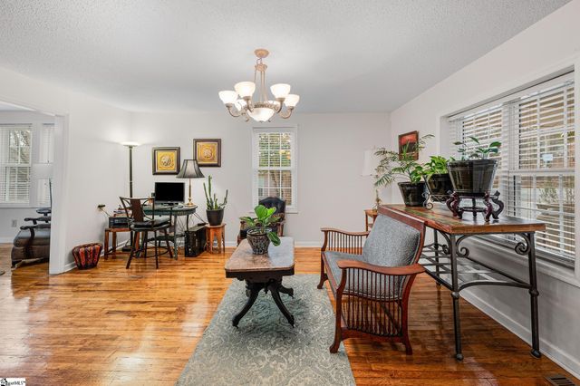 2817 Anderson Road, Greenville, SC 29611