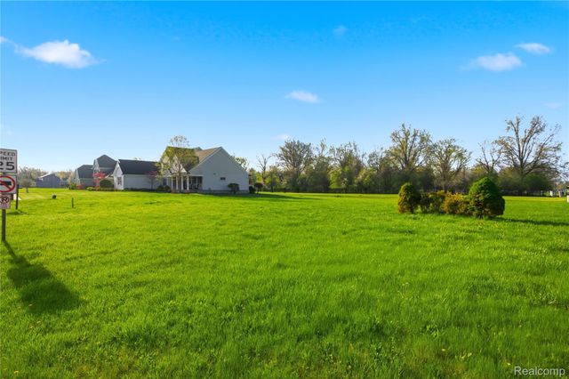 25 Potowatomi Drive, Grosse Ile Township, MI 48138