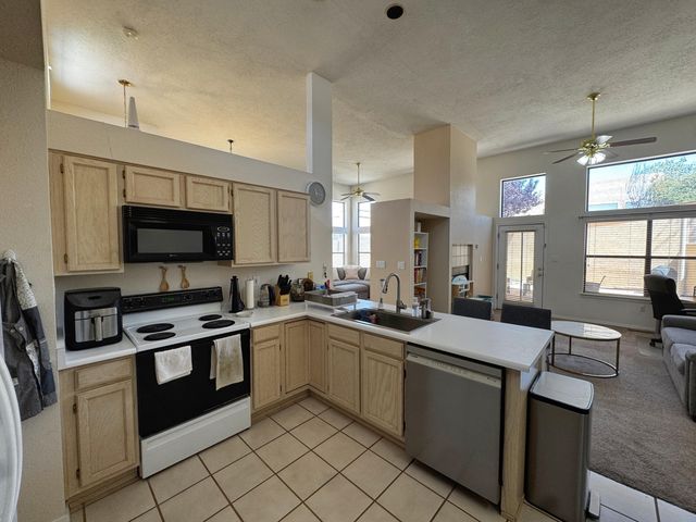 2135 Coyote Willow Avenue NE, Albuquerque, NM 87122