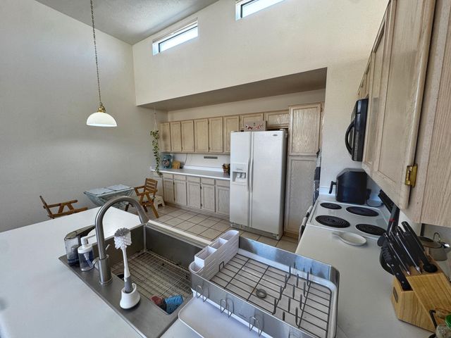 2135 Coyote Willow Avenue NE, Albuquerque, NM 87122