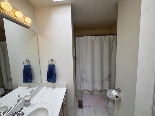 2135 Coyote Willow Avenue NE, Albuquerque, NM 87122