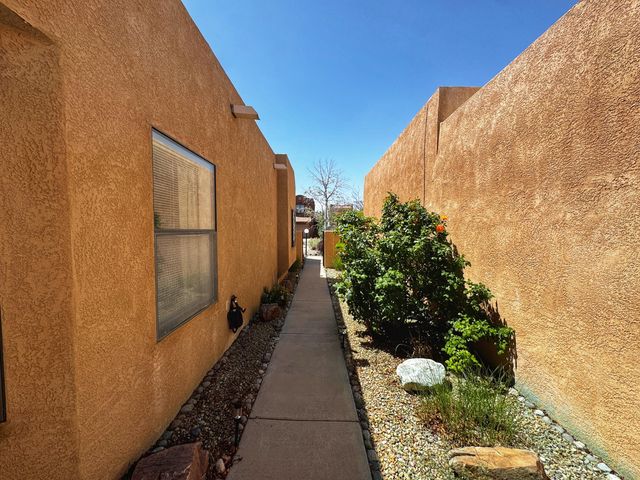 2135 Coyote Willow Avenue NE, Albuquerque, NM 87122