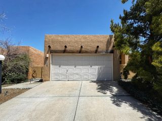 2135 Coyote Willow Avenue NE, Albuquerque, NM 87122