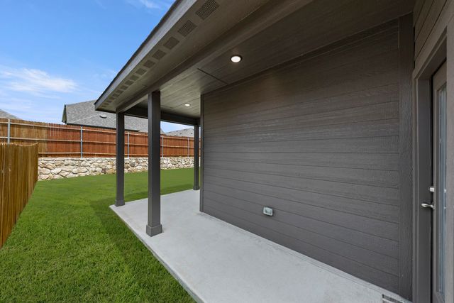 1708 Elle Lane, Aubrey, TX 76227