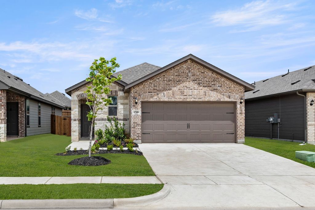 1708 Elle Lane, Aubrey, TX 76227