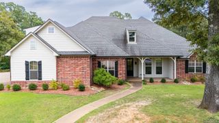 1208 Lesley Lane, Longview, TX 75604