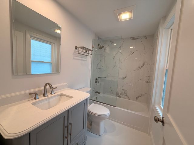 55 Mansfield B, Gloucester, MA 01930