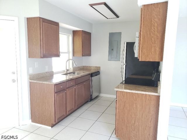 1503-1505 SW 48th TER, Cape Coral, FL 33914