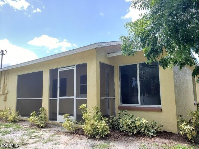 1503-1505 SW 48th TER, Cape Coral, FL 33914