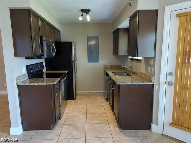 1503-1505 SW 48th TER, Cape Coral, FL 33914
