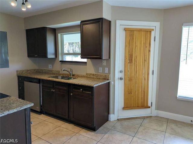 1503-1505 SW 48th TER, Cape Coral, FL 33914