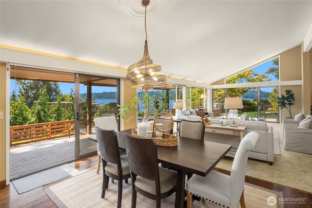 5919 77th Avenue SE, Mercer Island, WA 98040