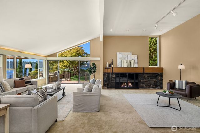 5919 77th Avenue SE, Mercer Island, WA 98040