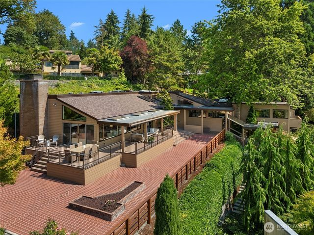 5919 77th Avenue SE, Mercer Island, WA 98040