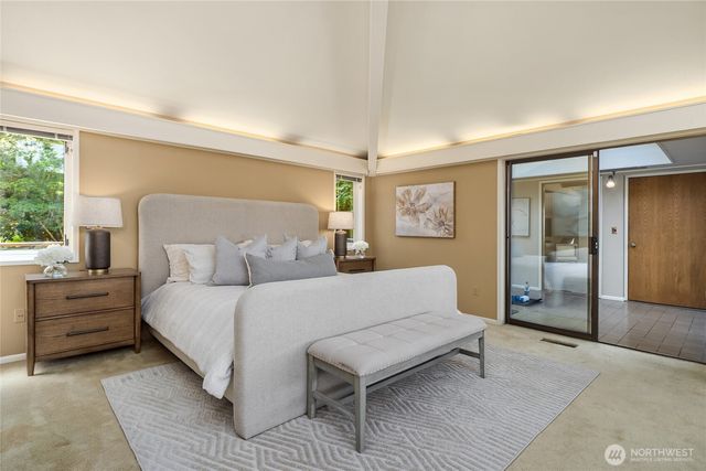 5919 77th Avenue SE, Mercer Island, WA 98040