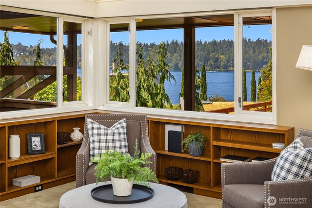 5919 77th Avenue SE, Mercer Island, WA 98040