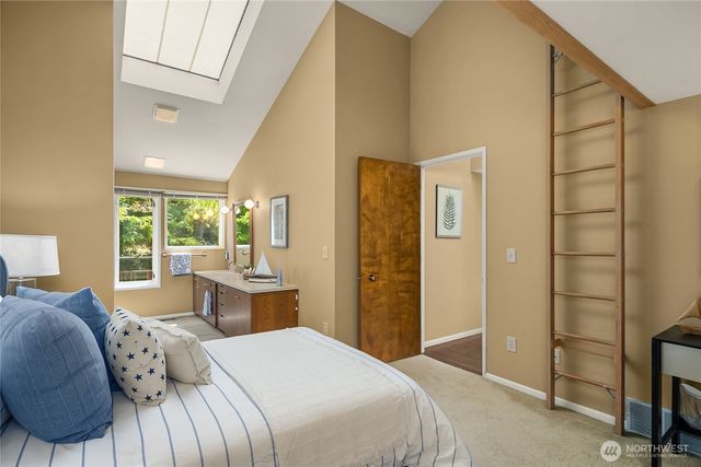5919 77th Avenue SE, Mercer Island, WA 98040