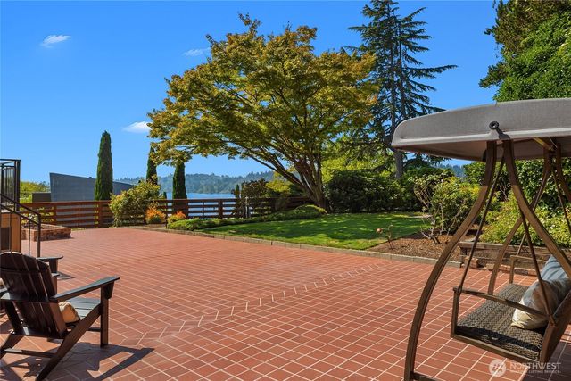 5919 77th Avenue SE, Mercer Island, WA 98040