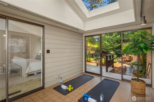 5919 77th Avenue SE, Mercer Island, WA 98040