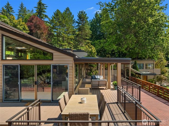5919 77th Avenue SE, Mercer Island, WA 98040