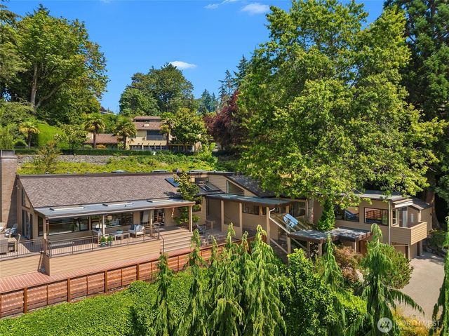 5919 77th Avenue SE, Mercer Island, WA 98040