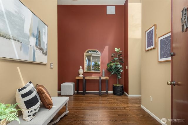5919 77th Avenue SE, Mercer Island, WA 98040