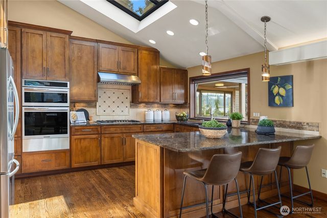 5919 77th Avenue SE, Mercer Island, WA 98040