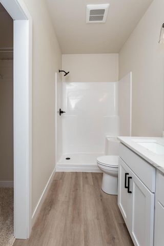 6282 87th Avenue S, Horace, ND 58047