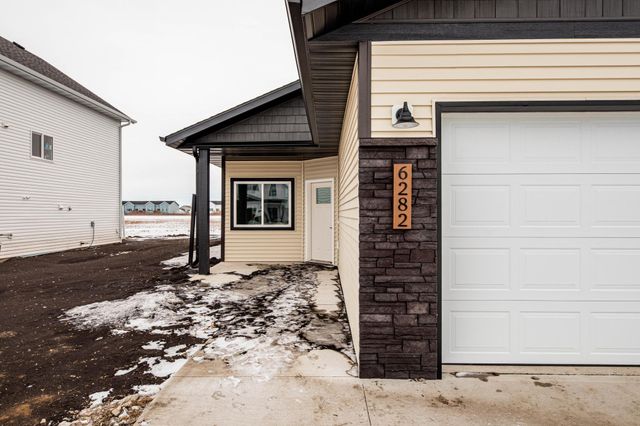 6282 87th Avenue S, Horace, ND 58047