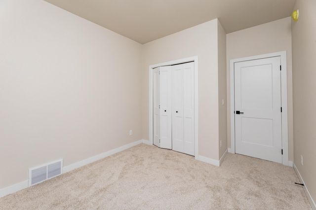 6282 87th Avenue S, Horace, ND 58047