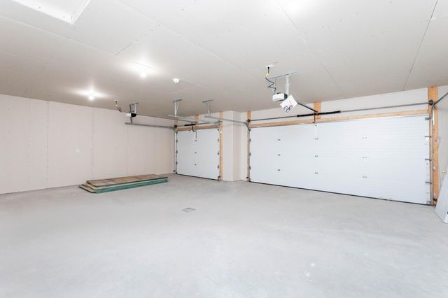 6282 87th Avenue S, Horace, ND 58047