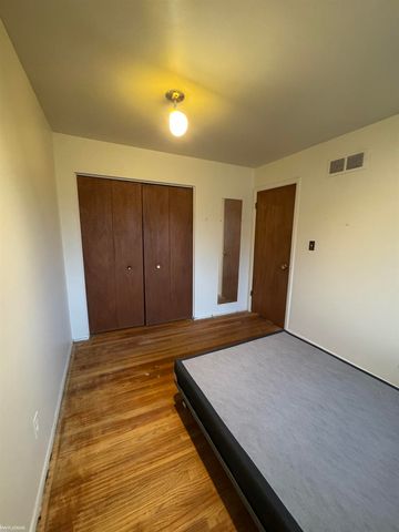 29134 Bonnie Drive, Warren, MI 48093